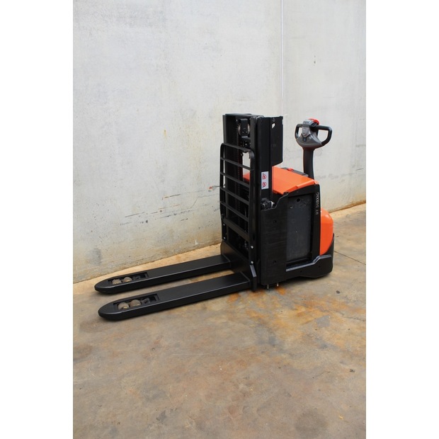 2017 بي تي SWE200D-46468350