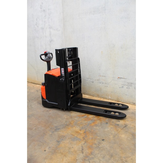 2017 بي تي SWE200D-46468354