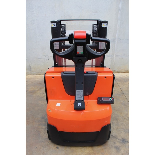 2017 بي تي SWE200D-46468356