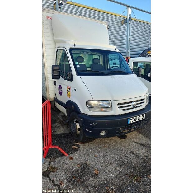 2000 Renault Mascott-46472726