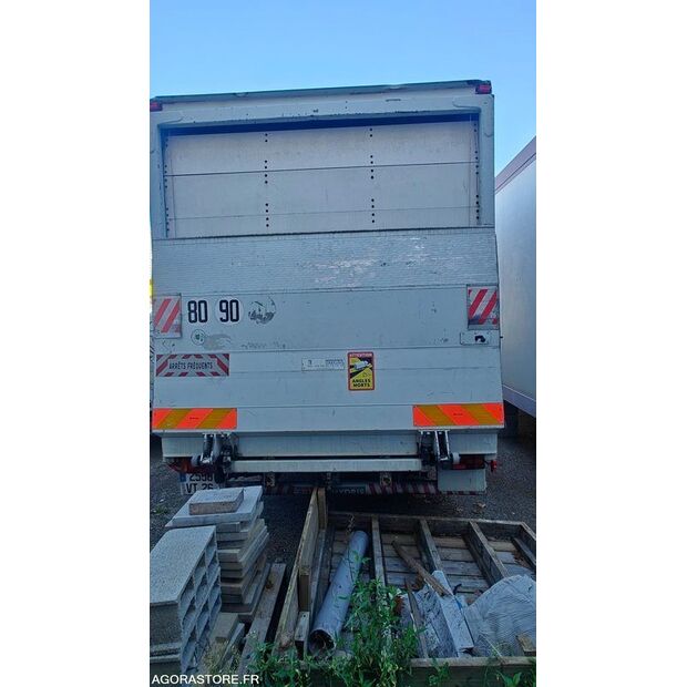 2000 Renault Mascott-46472730