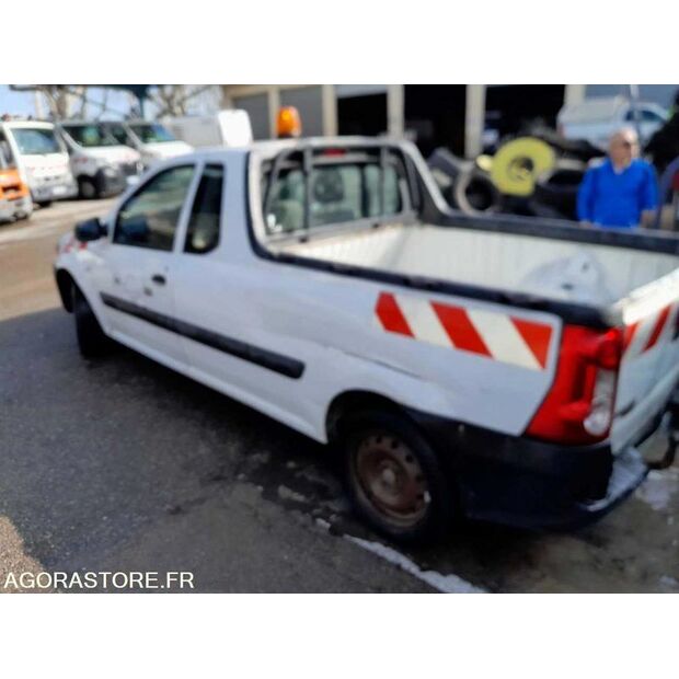 2009 داسيا LOGAN-46472752