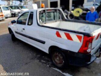 2009-dacia-logan-1440568-46472752