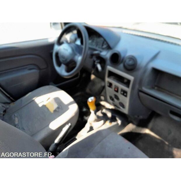 2009 داسيا LOGAN-46472756