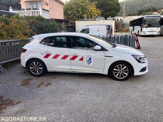 2017-renault-megane-1440572-46472782