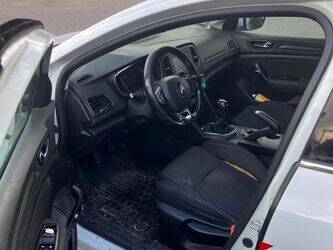 2017-renault-megane-1440572-46472784