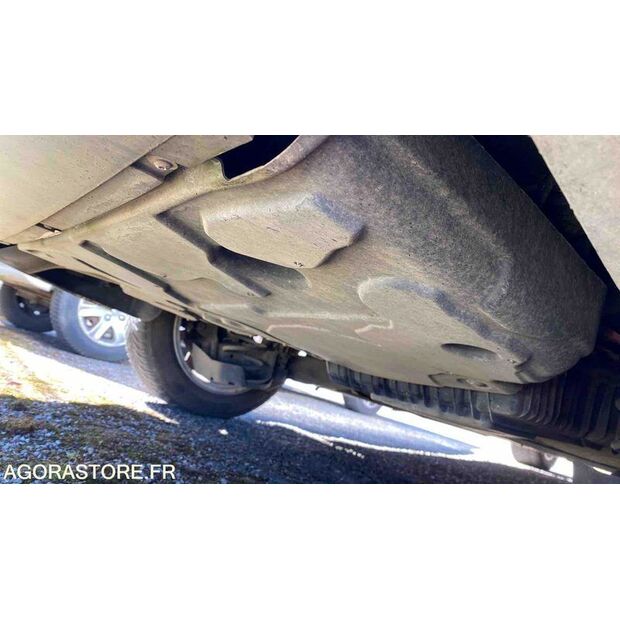 2015 بيجو 308-46472815