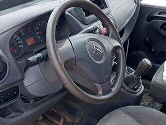 2011-citroen-nemo-1440580-46472869