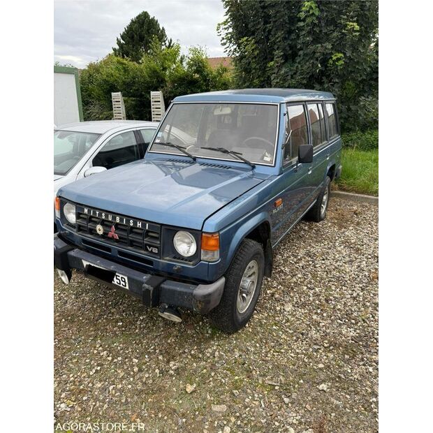 1990 MITSUBISHI Pajero-46472876