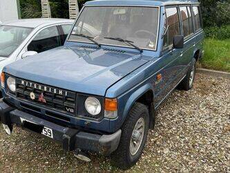 صورة ل سيارات 1990 ميتسوبيشي Pajero