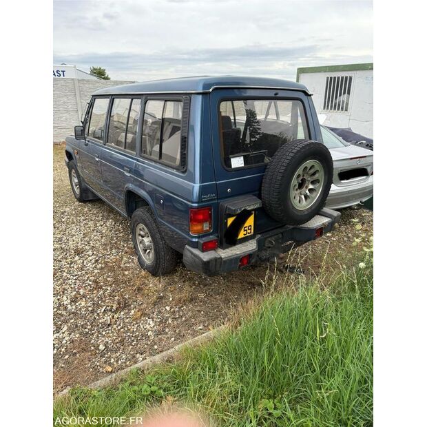 1990 MITSUBISHI Pajero-46472882