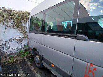 2011-renault-master-1440583-46472896