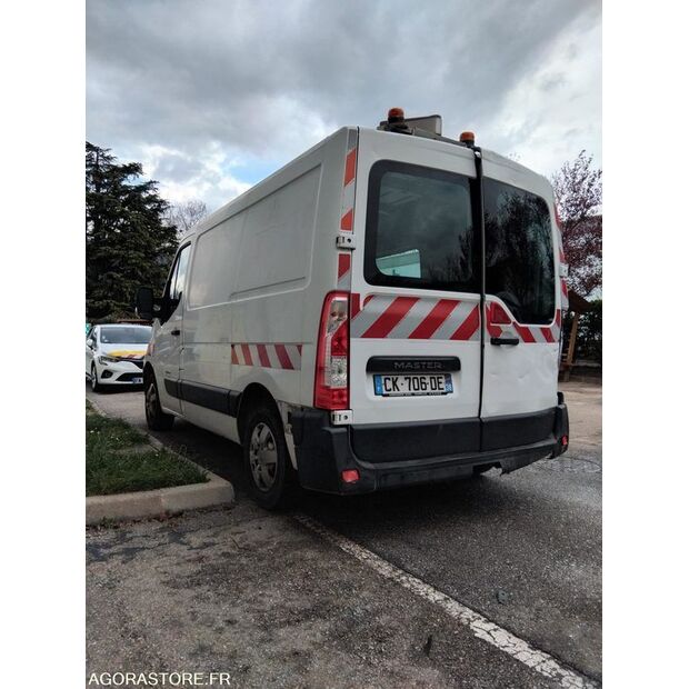 2012 رينو Master-46472959