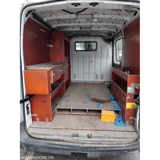 2012 رينو Master-46472966