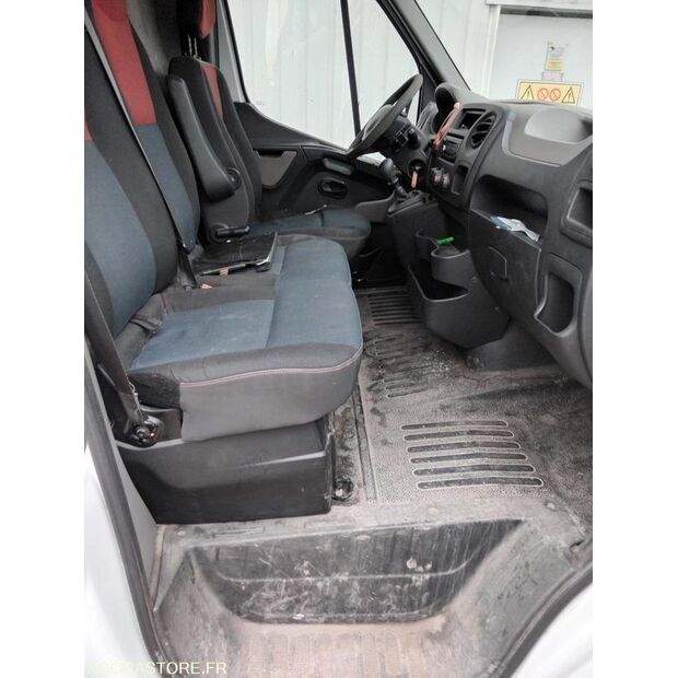 2012 رينو Master-46472970