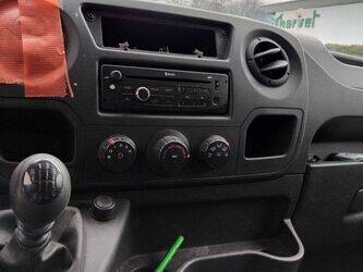 2012-renault-master-1440589-46472974