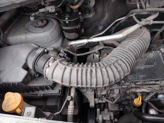 2012-renault-master-1440589-46472977