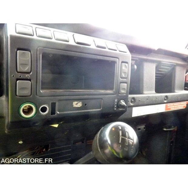 2005 لاند روفر Defender-46472986