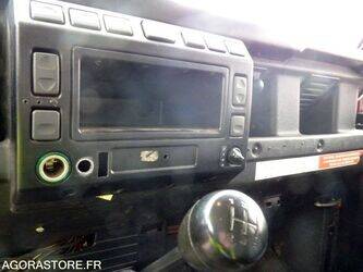 2005-land-rover-defender-1440590-46472986