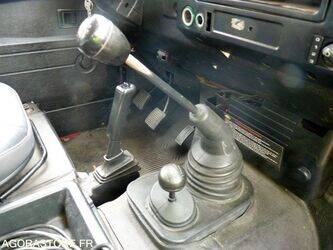 2005-land-rover-defender-1440590-46472989