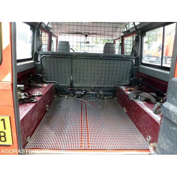 2005 لاند روفر Defender-46472997