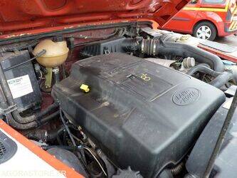 2005-land-rover-defender-1440590-46473005