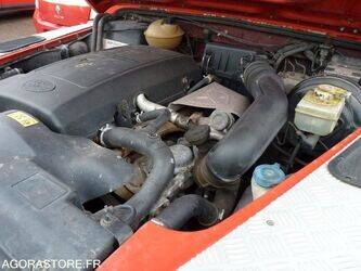 2005-land-rover-defender-1440590-46473006