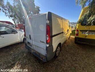 2008-renault-trafic-1440595-46473055