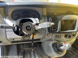 2008-renault-trafic-1440595-46473064