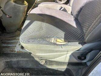 2008-renault-trafic-1440595-46473066