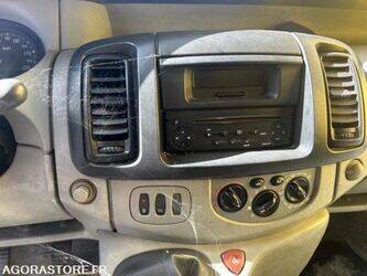 2008-renault-trafic-1440595-46473068