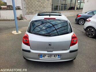 2006-renault-clio-1440602-46473110