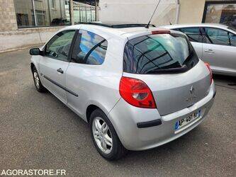 2006-renault-clio-1440602-46473111
