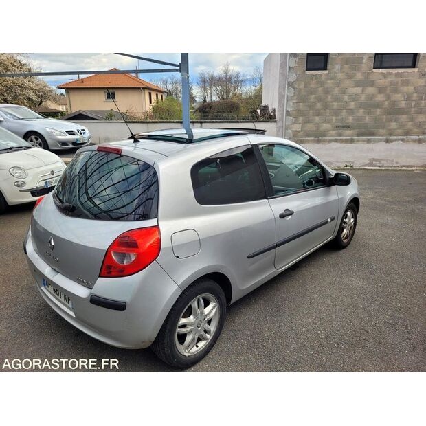 2006 Renault Clio-46473112