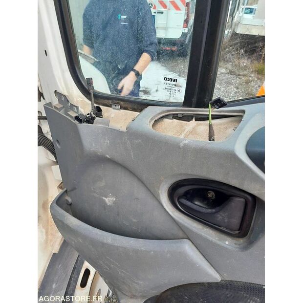 2008 Iveco 35C12-46473293