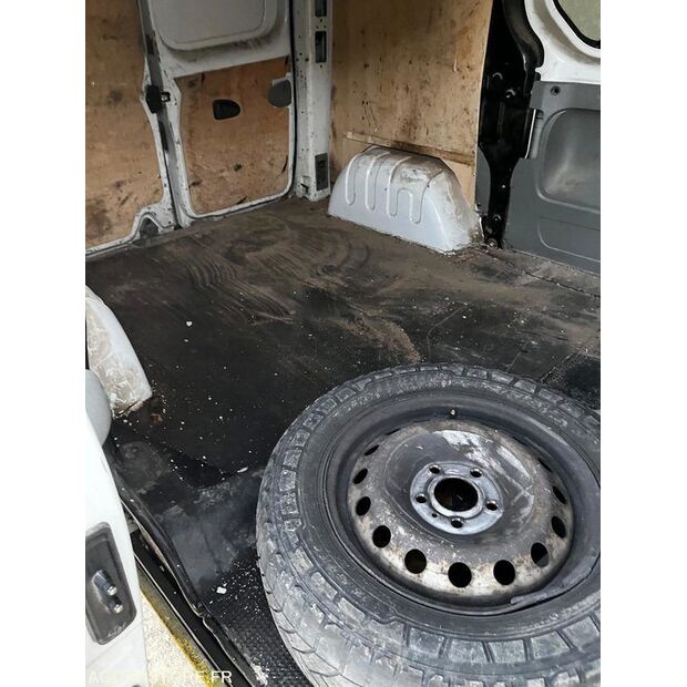 2012 Renault Trafic-46473350