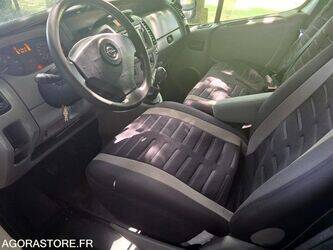 2006-opel-vivaro-1440636-46473410