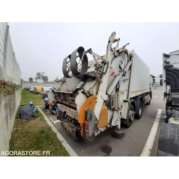 2015 Renault C-46473422