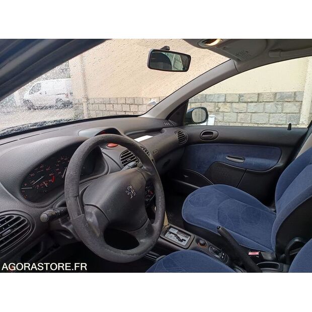 2002 بيجو 206-46473561