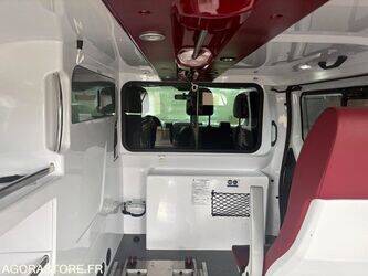 2015-renault-trafic-1440651-46473613