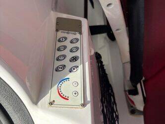 2015-renault-trafic-1440651-46473618