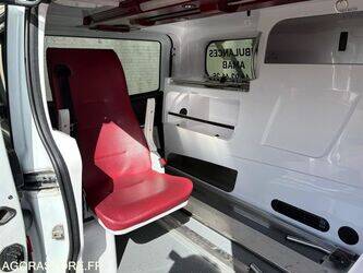 2015-renault-trafic-1440651-46473619