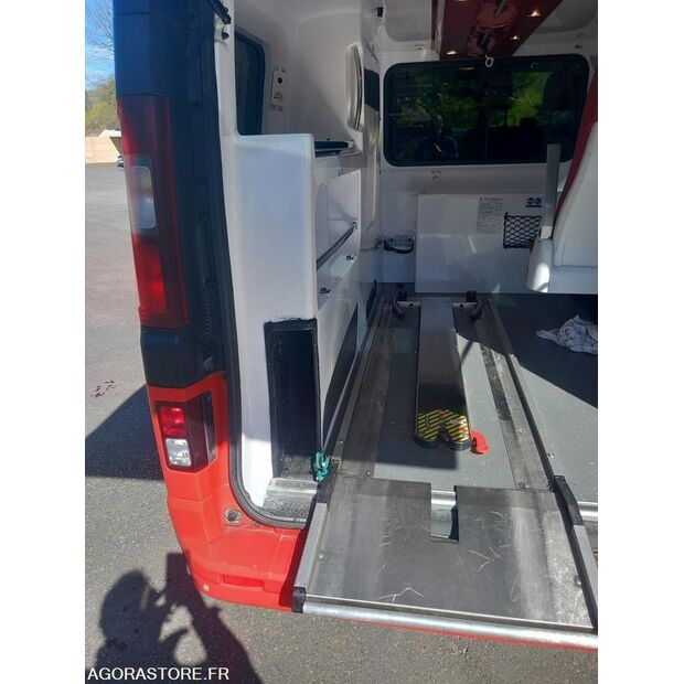 2015 Renault Trafic-46473621