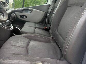 2015-renault-trafic-1440651-46473623