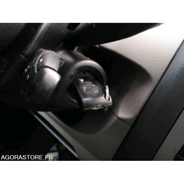 2010 بيجو Expert-46473648