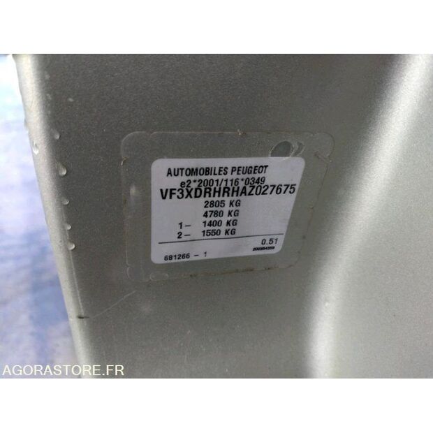 2010 بيجو Expert-46473649