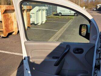 2010-renault-kangoo-1440654-46473677