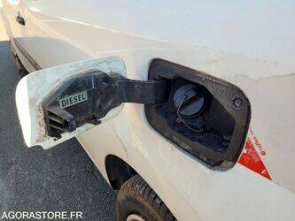 2010-renault-kangoo-1440654-46473683