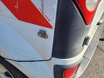 2010-renault-kangoo-1440654-46473684