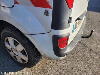 2010-renault-kangoo-1440654-46473694